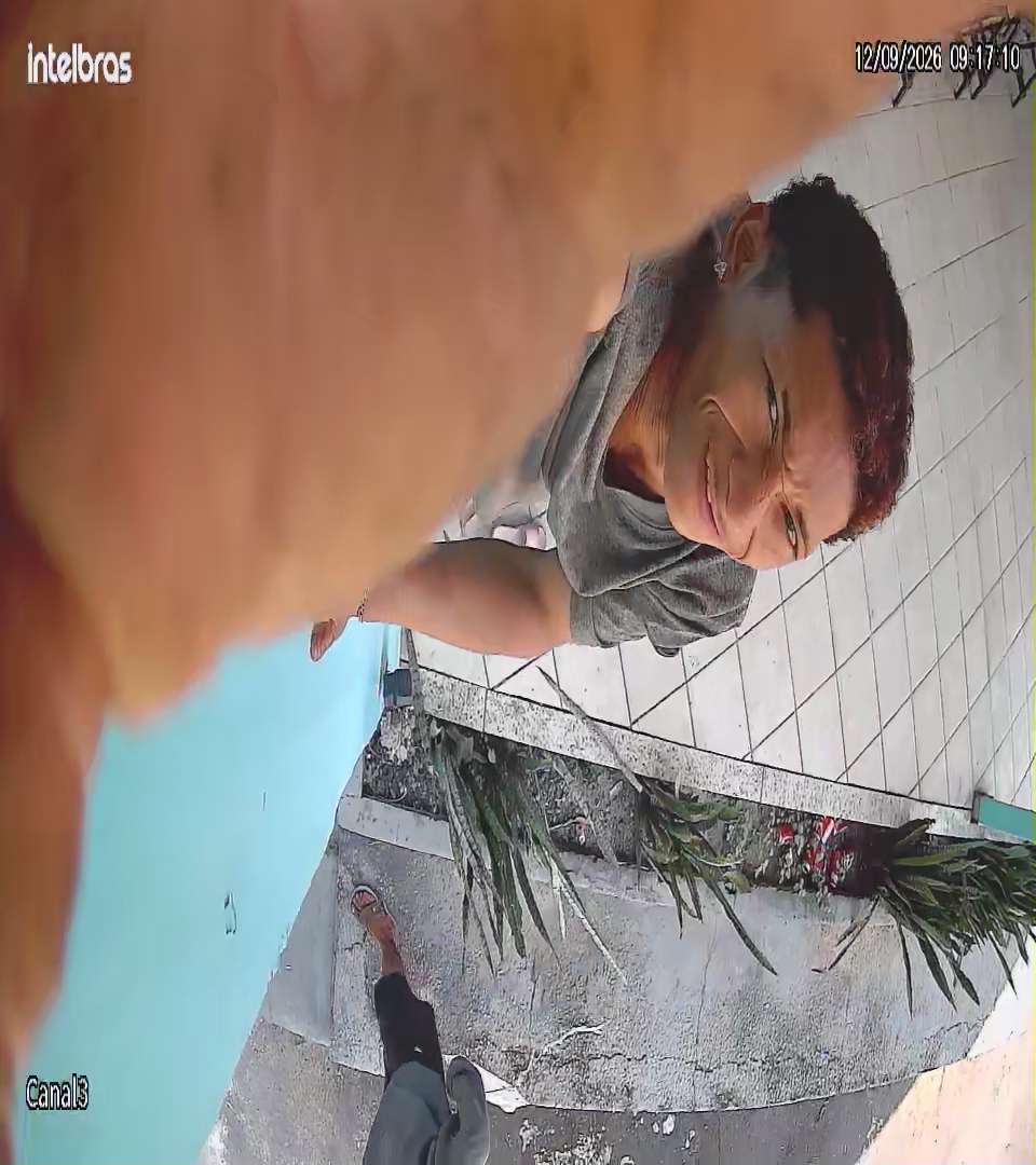 09:17:10 · Rosto do primeiro indivíduo
